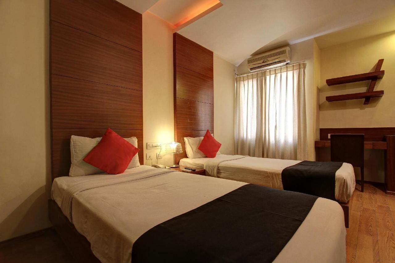 Amaran Hotels มทุราย ภายนอก รูปภาพ